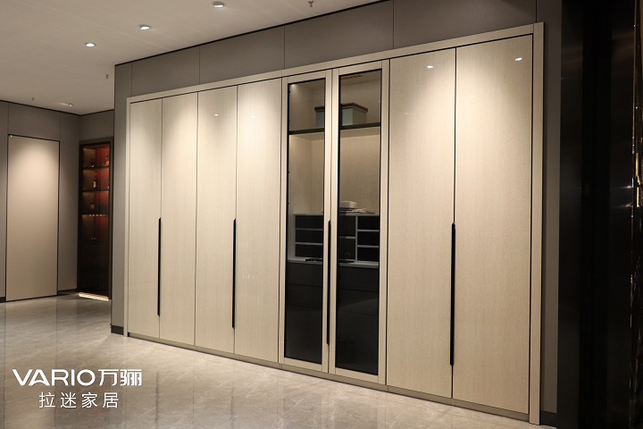 平開門衣柜實物圖